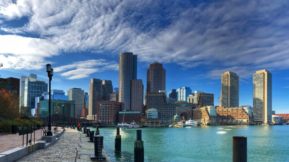 Revere Hotel Location